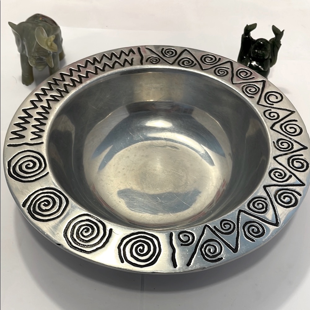 Wilton Armetale Silver Decorative Bowl with Black Spiral Design